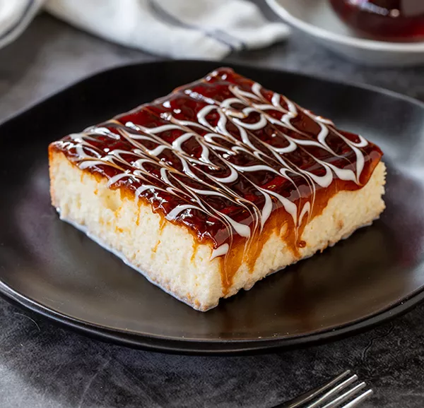 Bild zeigt das Dessert Trilece, ein typisches Kosovarisches Dessert